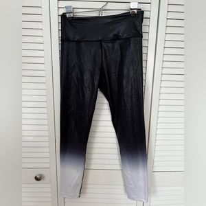 Zyia metallic ombré light n tight leggings